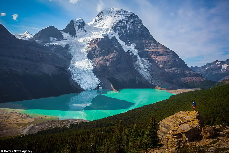 adventurer-spends-days-hiking-to-most-remote-areas-of-canadian-rockies