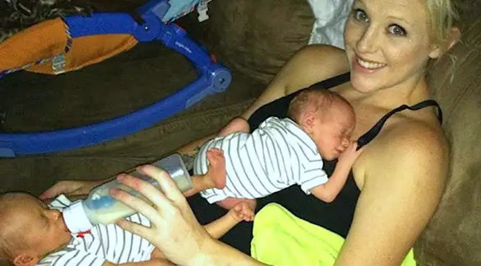 Mom delivers twins – 4 years later, she looks at their faces and notices a stunning truth