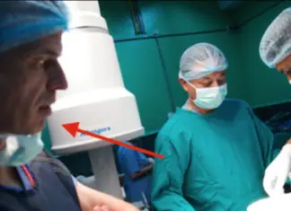 Son is dying after a car accident – then dad discovers who the doctor really is