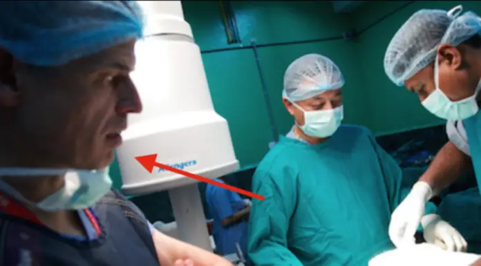 Son is dying after a car accident – then dad discovers who the doctor really is