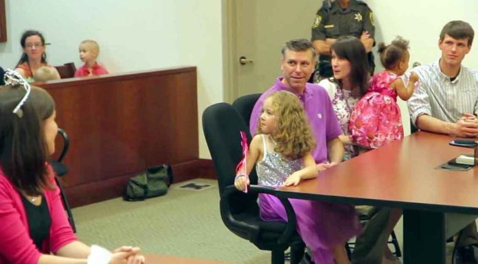 Princesses surprise 5-year-old girl in court to make her adoption magical
