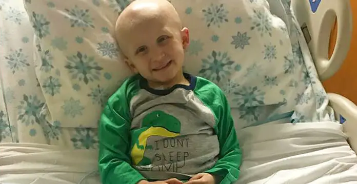 4-yr-old with cancer is just minutes from death, wakes up and tells mom: “I’ll just go to heaven and play until you get there”