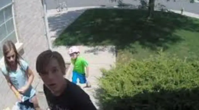 3 Kids Sneak Onto Stranger’s Porch As Camera Captures Their True Intentions