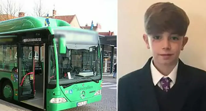 Teen sees 11-year-old bawling at the back of the bus – finds out the truth and hands over his cash