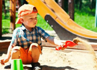 Mother Of Boy Dismayed When Asked To Leave During Girls-Only Playdate