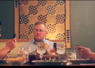 Dad Teaches Kids Important Lesson About Texting At The Table