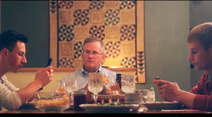 Dad Teaches Kids Important Lesson About Texting At The Table