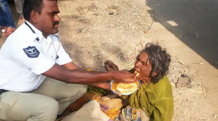80-Year-Old Destitute Woman Curled up Days on Street Until Traffic Cop Steps In