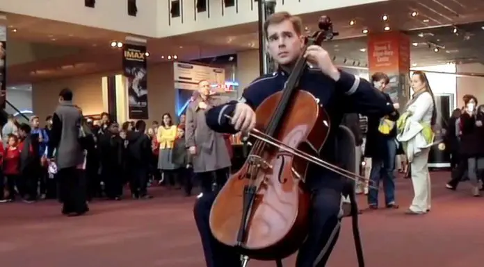 United States Air Force Surprises Everyone With Flash Mob Performance