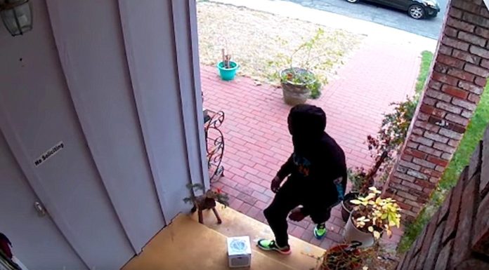Amazon Package Thieves Pranked With Sweet Glittery Revenge