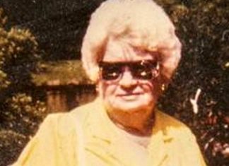 Son Finds Out Where Mom Disappears To Every Christmas Eve