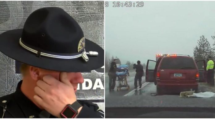 Officer saves a toddler after pulling over a van