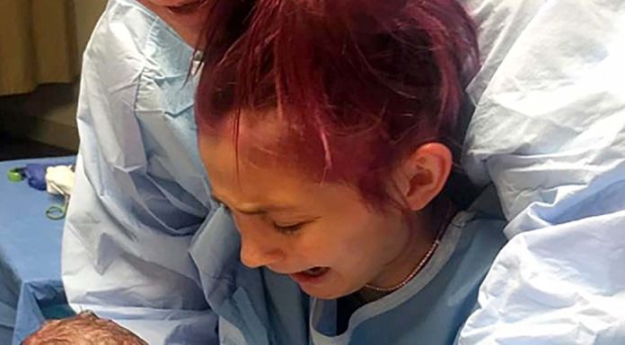 12-Year-Old Bravely Helps Deliver Her Baby Brother