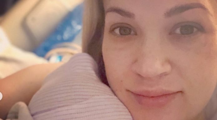 Carrie Underwood shares photos of newborn son