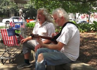 Busker Sings ‘Hallelujah’ In The Streets For Touching Reason