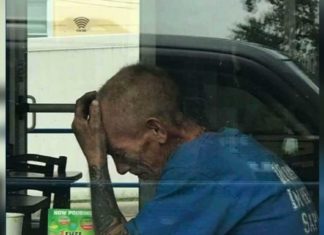 Everyone ignored homeless man sobbing at Burger King until 1 woman posted a photo of him online