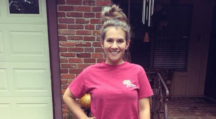 Woman’s ‘Embarrassing’ photos of car insurance mix-up shared by many