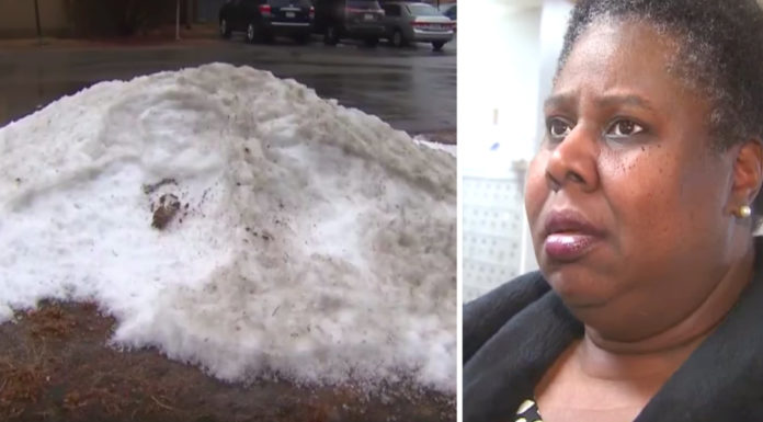 Ride share driver finds a lost toddler