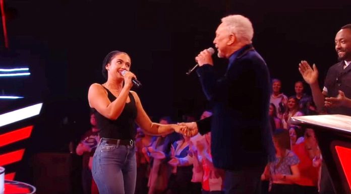 An unexpected duet with Sir Tom Jones and Bethzienna Williams