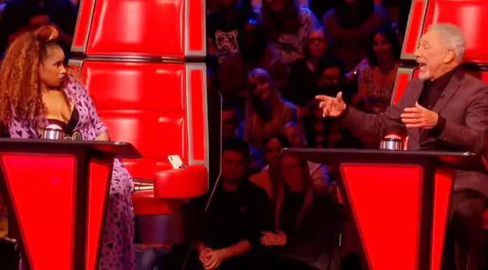 The most awesome vocal battle yet with Sir Tom Jones and Jennifer Hudson on The Voice UK