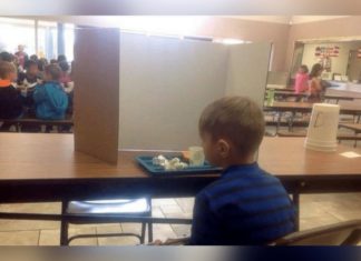 6-year-old boy forced to eat lunch behind a screen because his parents dropped him off 1 minute late