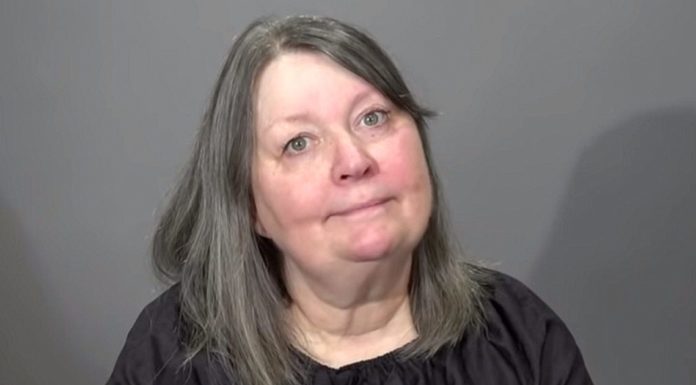 Woman Gets Brand New Look For Son’s Upcoming Wedding