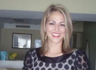 Mom of four dies suddenly of brain aneurysm so doctors urge people to learn the warning signs