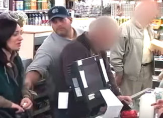 Single mom of 4 doesn’t have money for groceries, strangers step in when she needs it the most