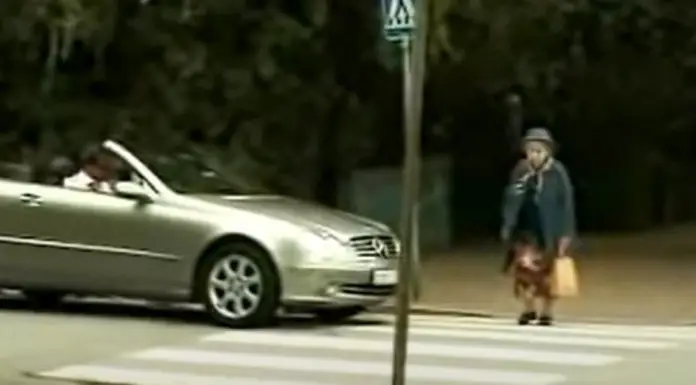 Granny gets hilarious revenge on driver who wouldn’t stop honking at her while crossing the street