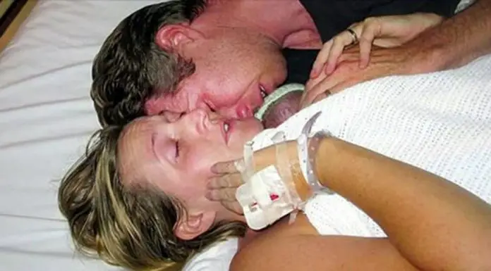 Mom holds her dead preemie for two hours and begs him to come back to life