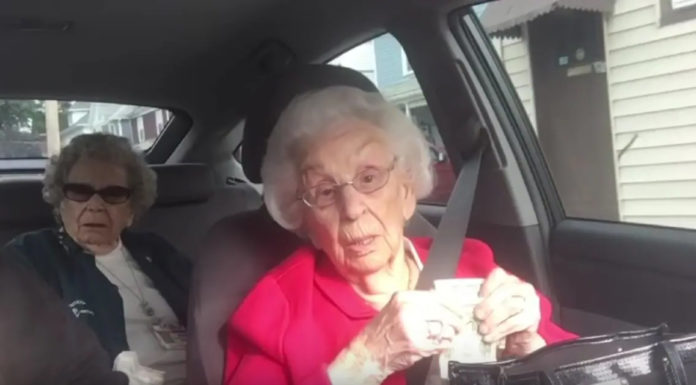 Grandma Pays for Hot Dogs, Her Sister Insists on Paying Her Back and It Leads to a Hilarious Argument