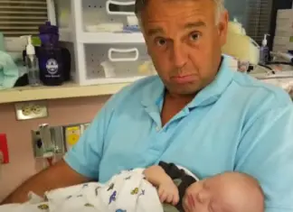 ‘Low-tech’ grandpa catches parents off guard sending texts about their baby