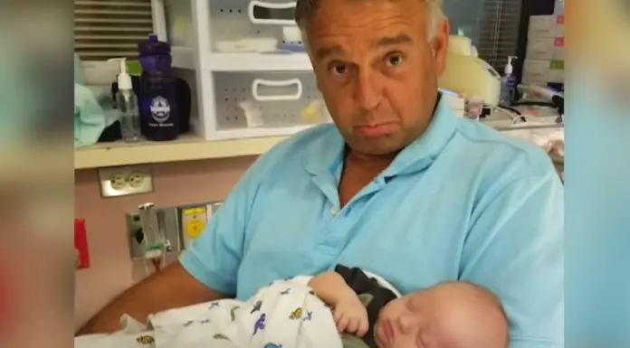 ‘Low-tech’ grandpa catches parents off guard sending texts about their baby