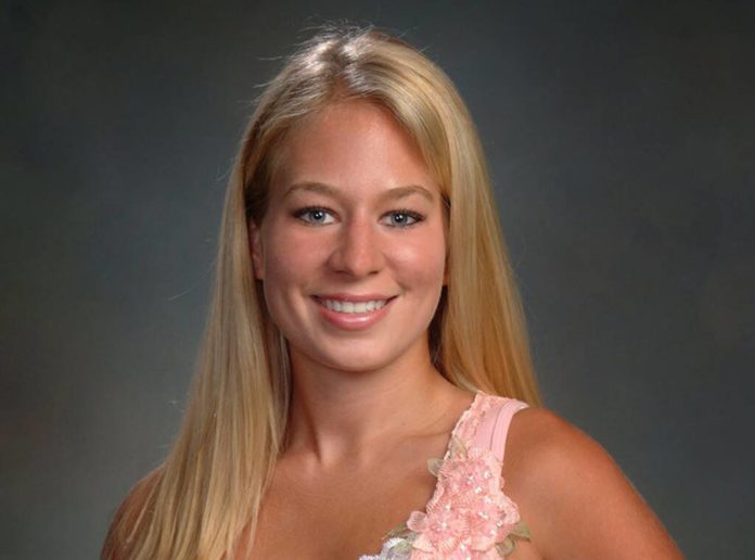 Mom Marks 15 Years Since The Disappearance Of Her Teen Daughter Natalee Holloway With An 0379