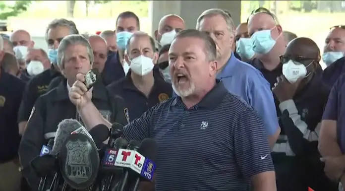 New York Police Union Head Tells People to Stop Treating Officers ‘Like Animals and Thugs’