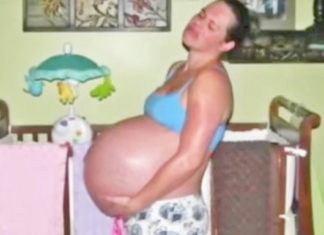 Mom thinks she’s having twins, but a surprise awaits for her in the delivery room