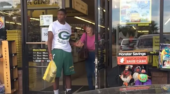 Proud Aunt Witnesses Her Nephew’s Act of Kindness Towards an Elderly Lady and Is Moved to Tears