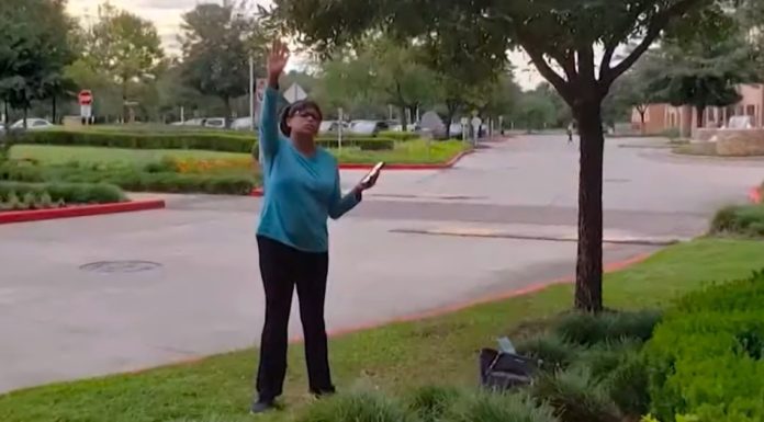 Devoted wife prayed under husband’s hospital window for weeks, sadly, he died of COVID-19