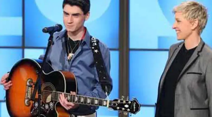 16-year-old from Canada sounds exactly like Elvis Presley and people are going crazy over his voice