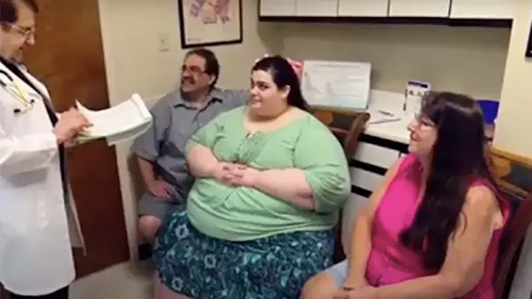 Amber Rachdi Became A Role Model For Millions Of People After She Lost Over 260 Pounds On “my 