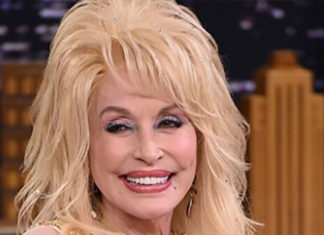 Dolly Parton’s fans went crazy over a photo of her showing her natural hair