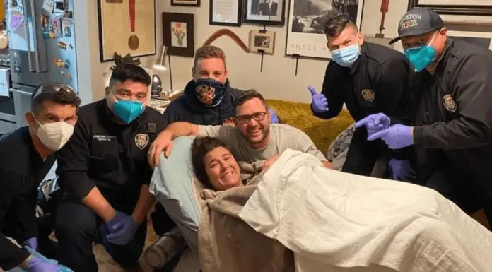 Firefighters help deliver a healthy baby girl on Christmas Eve