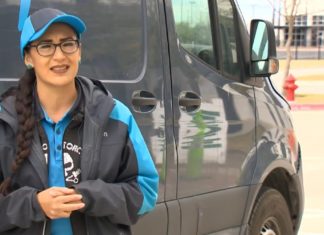 Amazon driver saves the life of an 83-year-old man who fell in the snow and was unable to move for over an hour