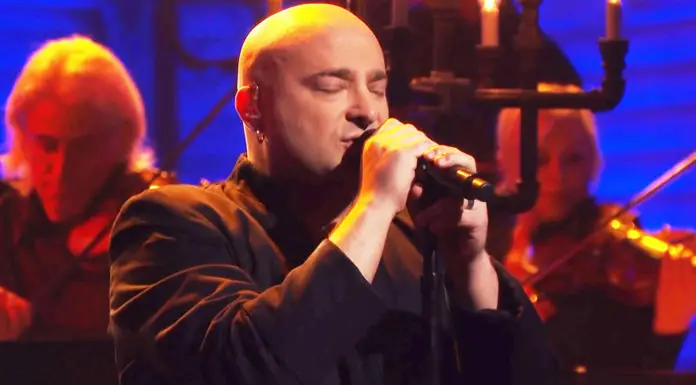 Incredible rendition of “The Sound of Silence” performed by the band “Disturbed”