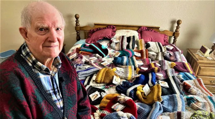 96-year-old WWII veteran weaves 400 hats for the Salvation Army