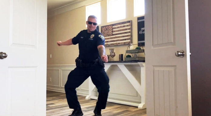 Police officer dancing and twerking to “Git Up Challenge” is the best thing you’ll see today