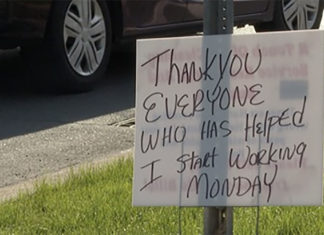 Man who spent months at a corner asking passersby for help thanks them with a sign