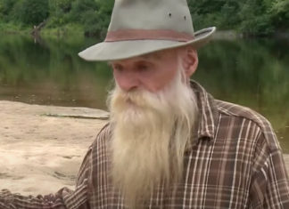 81-year-old man forced out of woods and jailed after living in a cabin “off the grid” for nearly three decades
