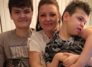 Mom gets vicious “parking violation” note after double-parking to accommodate her disabled son