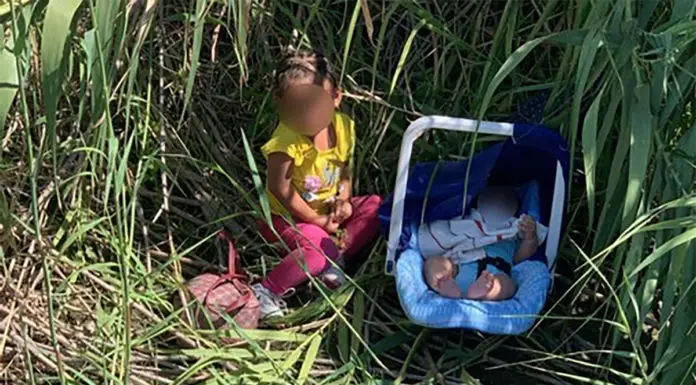 Border agents discover 2-year-old girl and a 3-month-old boy abandoned along a riverbank